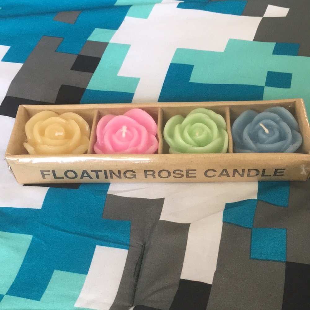 4 Pack Floating Rose Candles